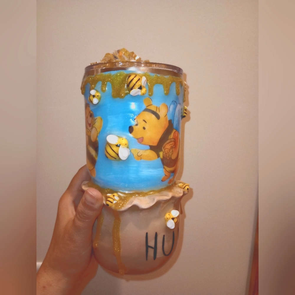 Winnie the Pooh 30oz 3d tumbler! - Picture 4 of 6